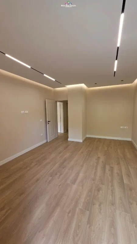 Tirane, jepet me qera zyre Kati 3, 131 m² 2.640 € (rruga e elbasanit)