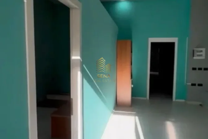 Tirane, jepet me qera ambjent biznesi Kati 0, 120 m² 500 € (Rruga e Dibres)