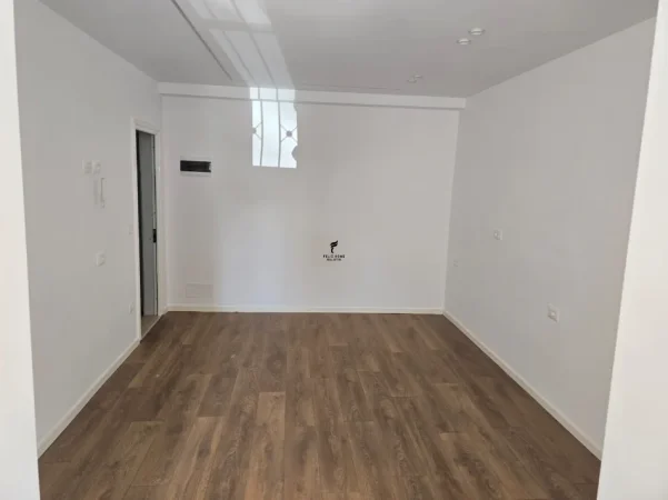 Tirane, shitet garsonier Kati 1, 30 m² 83.000 € (RRUGA BARDHYL)