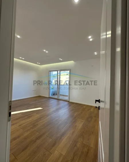 Tirane, shitet apartament 2+1 Kati 4, 75 m² 193.000 € 