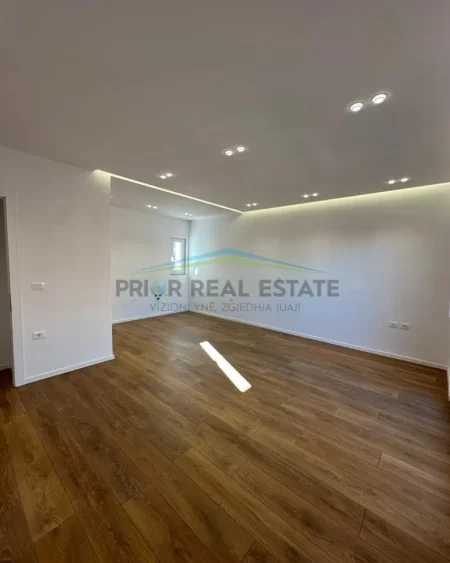 Tirane, shitet apartament 2+1 Kati 4, 75 m² 193.000 € 