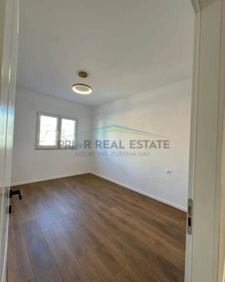 Tirane, shitet apartament 2+1 Kati 4, 75 m² 193.000 € 