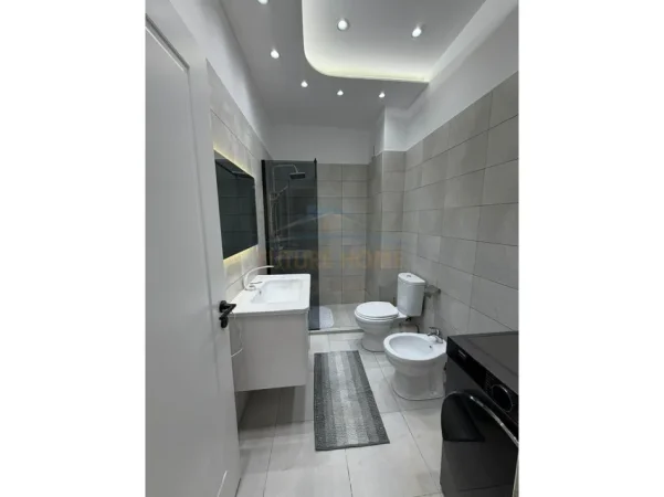 Tirane, shitet apartament 2+1 Kati 1, 104 m² 215.000 € 