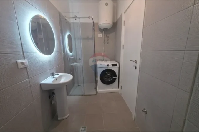 Tirane, jepet me qera apartament 1+1 ,