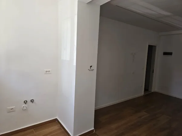 Tirane, shitet garsonier Kati 1, 30 m² 83.000 € (RRUGA BARDHYL)