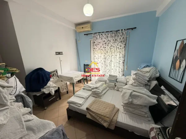 Vlore, shitet garsonier Kati 2, 31 m² 75.000 € (Rruga Dhimitër Konomi)
