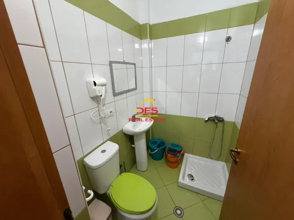 Vlore, shitet garsonier Kati 2, 31 m² 75.000 € (Rruga Dhimitër Konomi)