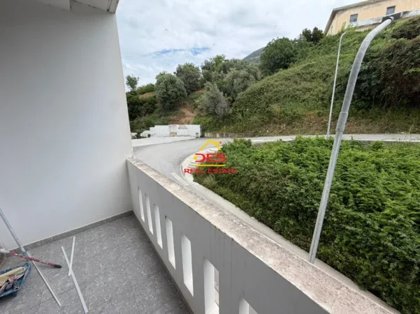 Vlore, shitet garsonier Kati 2, 31 m² 75.000 € (Rruga Dhimitër Konomi)