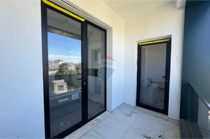 Tirane, jepet me qera apartament 2+1 Kati 6, 95 m² 520 € 
