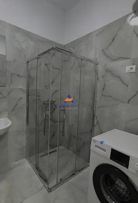Tirane, jepet me qera apartament 1+1+Ballkon Kati 6, 72 m² 630 € 