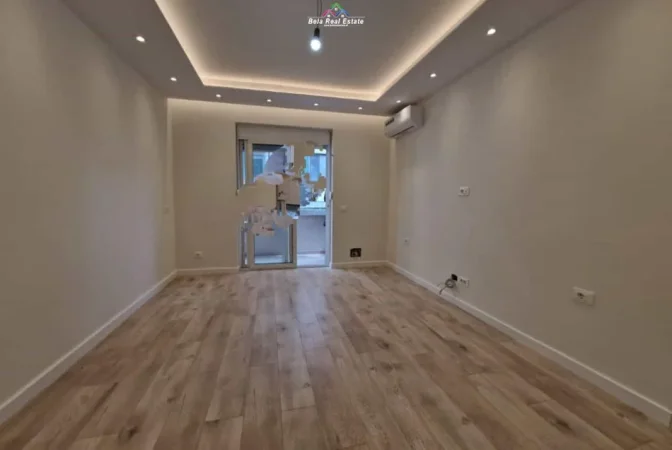 Tirane, jepet me qera zyre Kati 3, 110 m² 1.100 € (Rruga Qemal Stafa)