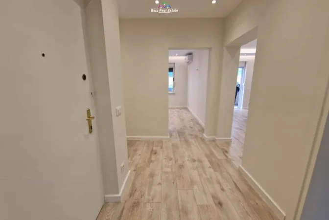 Tirane, jepet me qera zyre Kati 3, 110 m² 1.100 € (Rruga Qemal Stafa)