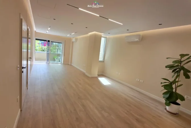 Tirane, jepet me qera ambjent biznesi Kati 3, 131 m² 2.640 € (rruga e elbasanit)