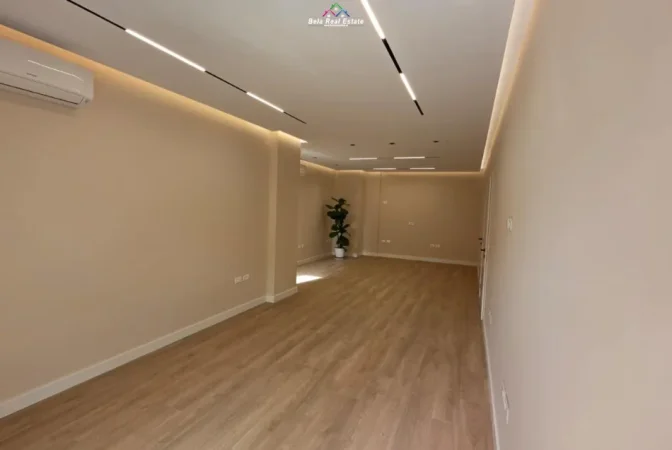 Tirane, jepet me qera ambjent biznesi Kati 3, 131 m² 2.640 € (rruga e elbasanit)