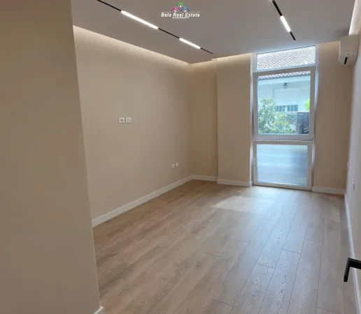 Tirane, jepet me qera ambjent biznesi Kati 3, 131 m² 2.640 € (rruga e elbasanit)