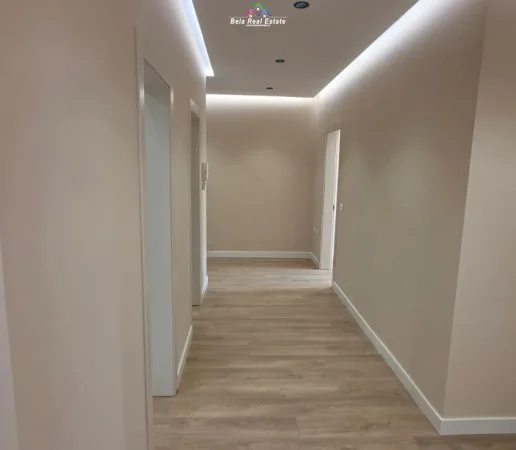 Tirane, jepet me qera ambjent biznesi Kati 3, 131 m² 2.640 € (rruga e elbasanit)