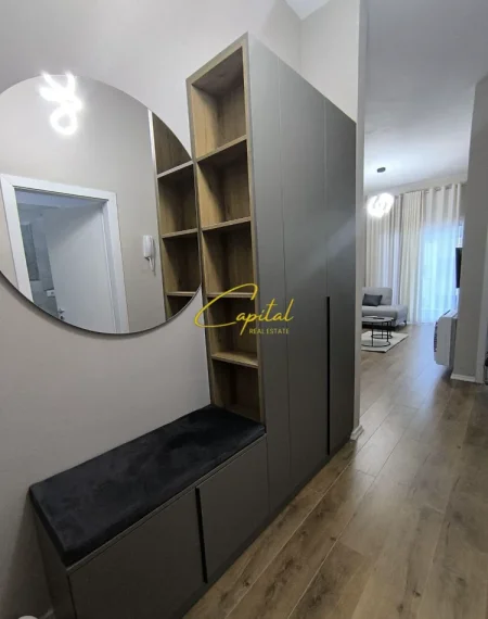 Tirane, jepet me qera apartament 1+1 Kati 6, 73 m² 600 € (LAPRAKE)