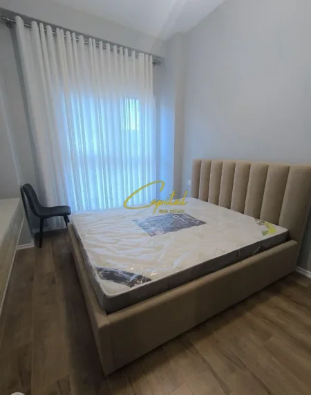 Tirane, jepet me qera apartament 1+1 Kati 6, 73 m² 600 € (LAPRAKE)