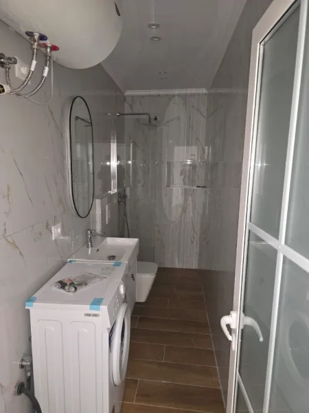Tirane, shitet garsonier Kati 1, 30 m² 85.000 € (Rruga 4 Deshmoret)