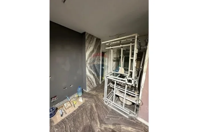Tirane, jepet me qera ambjent biznesi Kati 0, 75 m² 900 € 