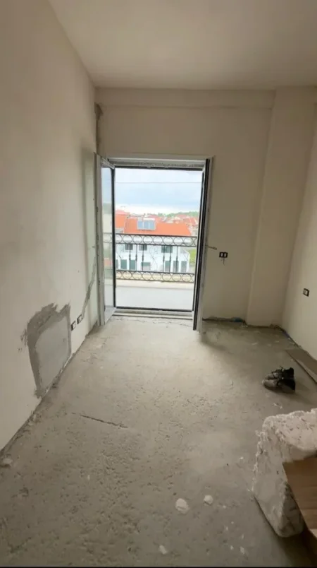 Tirane, shitet apartament 1+1 , 76 m² 122.560 € (TIRANA PORTA E RE, sauk)