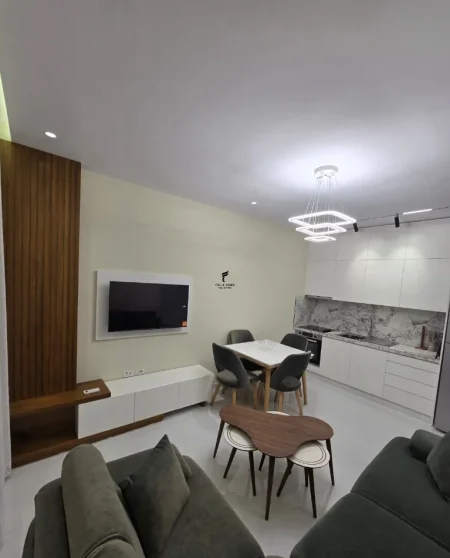 Tirane, jepet me qera apartament 1+1 Kati 5, 60 m² 400 € (UNIVERS CITY)