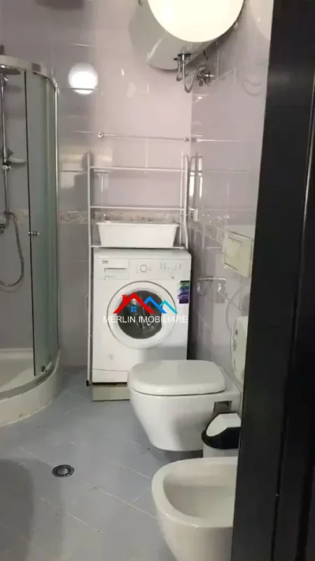 Tirane, jepet me qera apartament 1+1+Ballkon , 60 m² 525 € (RRUGA E DIBRES)