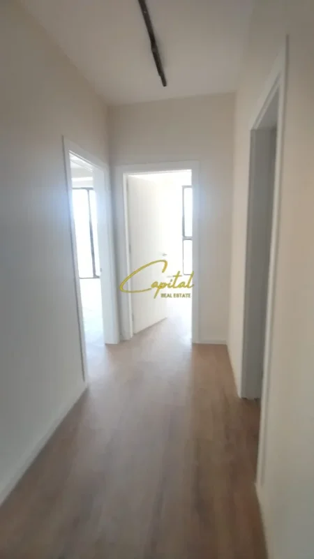 Tirane, jepet me qera zyre Kati 7, 75 m² 650 € (REZIDENCA GOLDEN TOWER)
