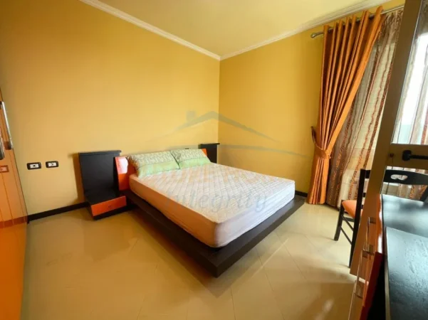 Tirane, jepet me qera apartament 2+1+Ballkon Kati 5, 92 m² 500 € (Vilat gjermane)