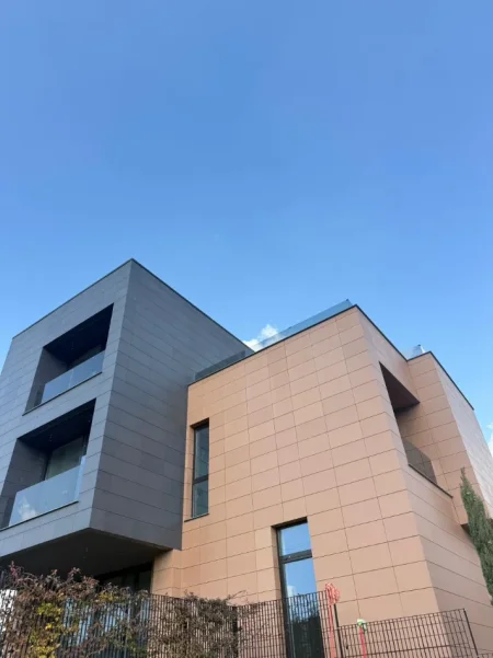 Tirane, shitet Vile 3+1+Ballkon , 442 m² 1.370.000 € (pranë TEG, Farkë)