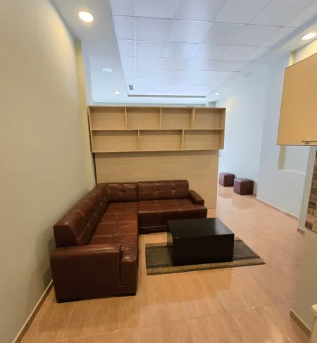 Tirane, shitet zyre , 47 m² 215.000 € 