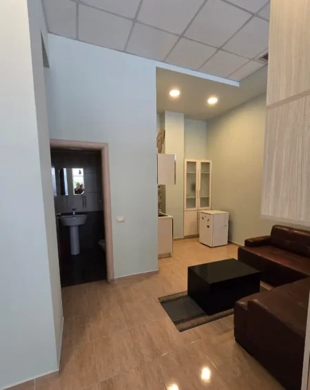Tirane, shitet zyre , 47 m² 215.000 € 