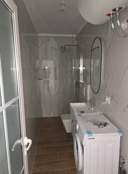 Tirane, shitet garsonier 1+1 Kati 1, 30 m²83000 € (4 DESHMORET)