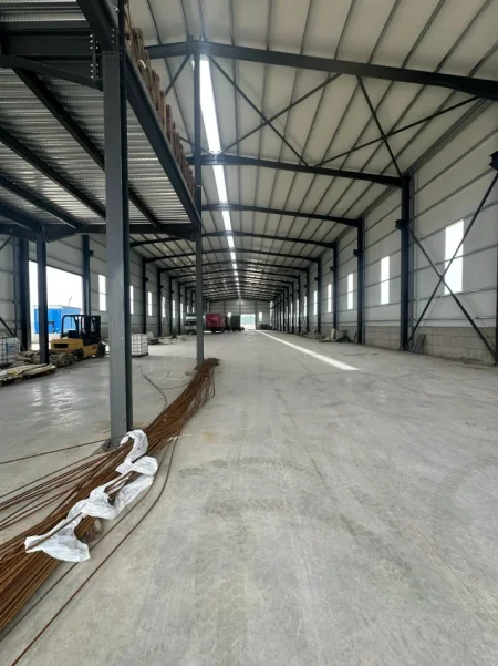 jepet me qera , 22.000 m² 8.000 €