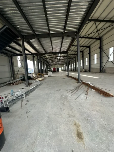 jepet me qera , 22.000 m² 8.000 €