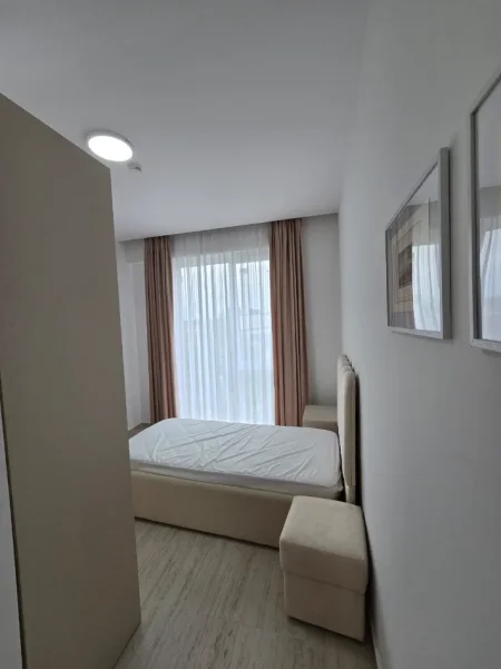 Tirane, jepet me qera apartament 1+1 , 120 m² 1.450 € 