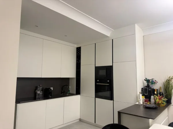 Tirane, shitet apartament 2+1 , 120 m² (teg)