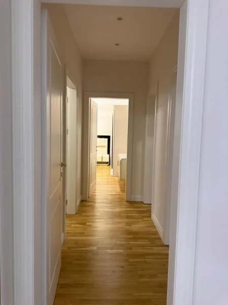 Tirane, shitet apartament 2+1 , 120 m² (teg)