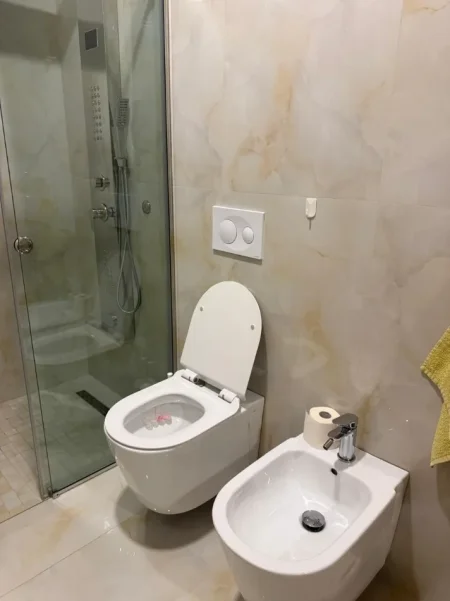 Tirane, shitet apartament 2+1 , 120 m² (teg)