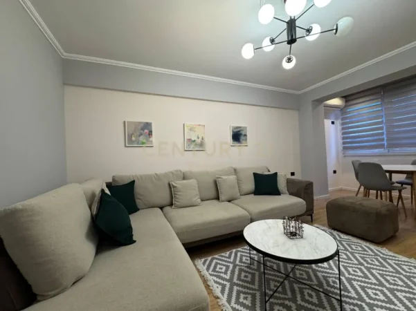 Tirane, shitet apartament 2+1 Kati 2, 85 m² 252.000 € (mine peza)