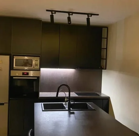 Tirane, jepet me qera apartament 2+1 Kati 5, 62 m² 700 € (Selitekomuna Parisit)