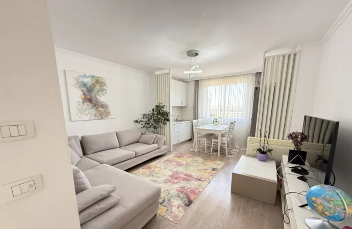 Tirane, shitet apartament 2+1 Kati 5, 90 m² 140000 € (Kinostudio)