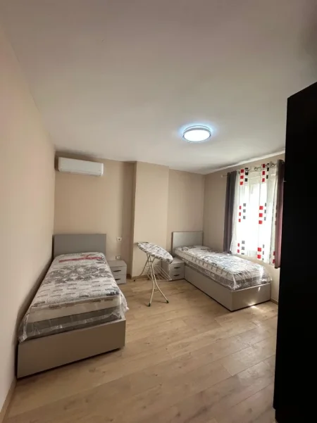 Tirane, jepet me qera apartament 2+1 Kati 6, 105 m² 580 € (Rruga Mikel Maruli)
