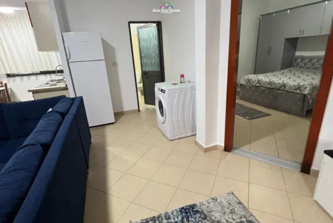 Tirane, jepet me qera apartament 1+1 Kati 2, 70 m² 420 € (Rruga 5 Maji)