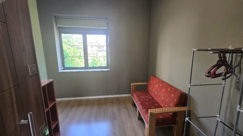 Tirane, jepet me qera garsonier 1+1 Kati 1, 50 m² 550 € (Qender)