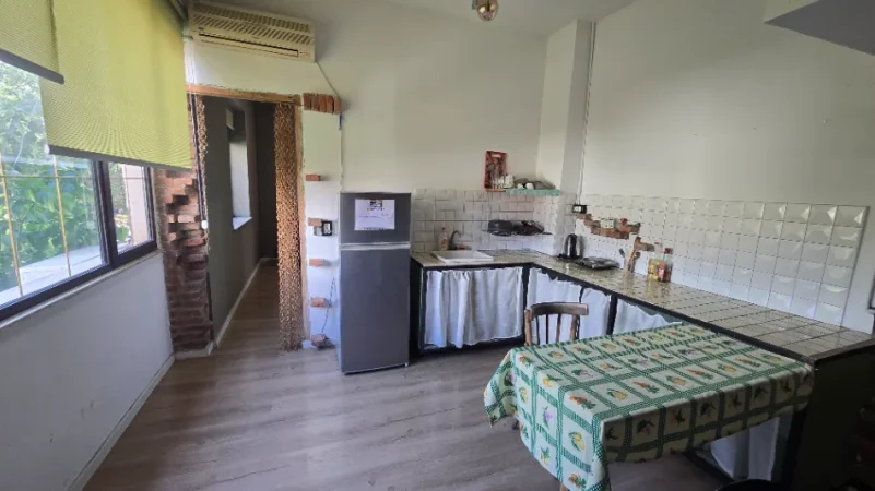 Tirane, jepet me qera garsonier 1+1 Kati 1, 50 m² 550 € (Qender)