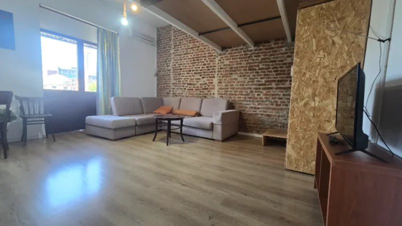 Tirane, jepet me qera vetem 1 dhome 1+1 Kati 5, 40 m² 550 € (Qender)