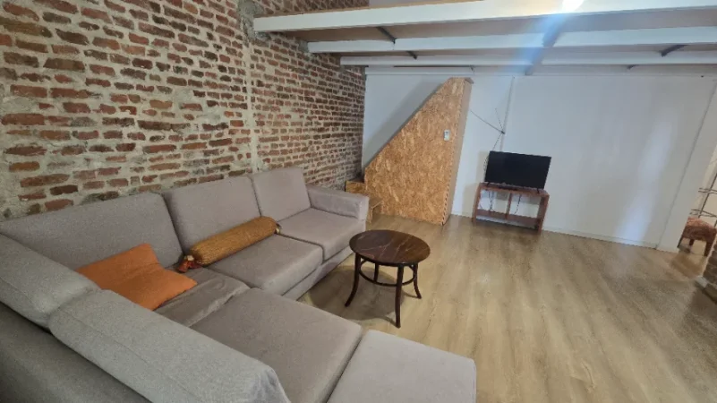 Tirane, jepet me qera vetem 1 dhome 1+1 Kati 5, 40 m² 550 € (Qender)