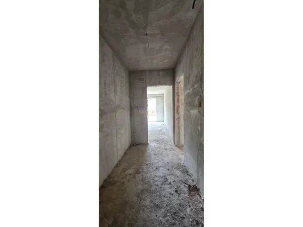 Tirane, shitet apartament 1+1 Kati 2, 74 m² 190.000 € (liqeni i thate BEVERLY HILLS REZIDENC)