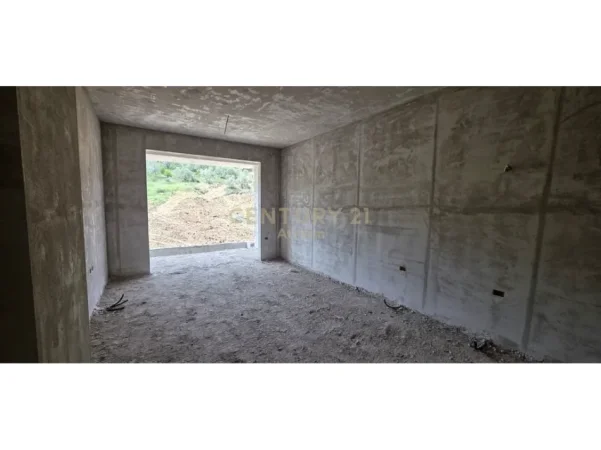 Tirane, shitet apartament 1+1 Kati 2, 74 m² 190.000 € (liqeni i thate BEVERLY HILLS REZIDENC)